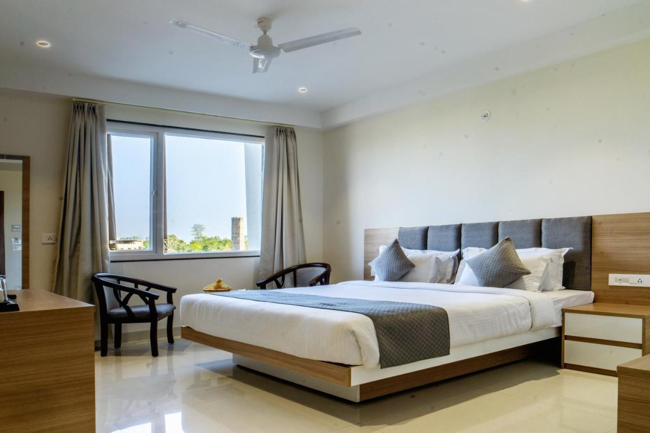 The Mangal View Residency - A Luxury Boutique Business Hotel Udaipur Exteriör bild