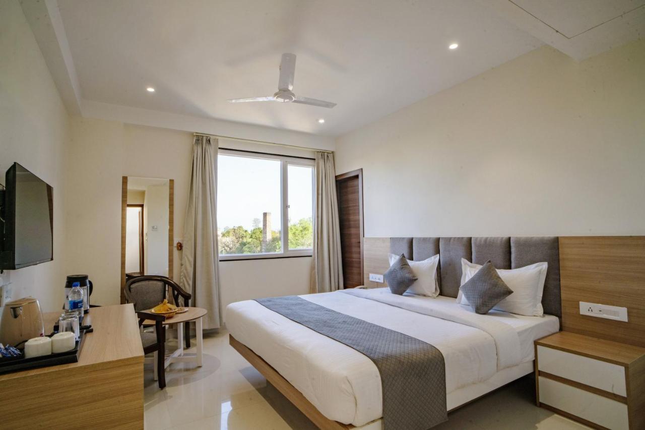 The Mangal View Residency - A Luxury Boutique Business Hotel Udaipur Exteriör bild
