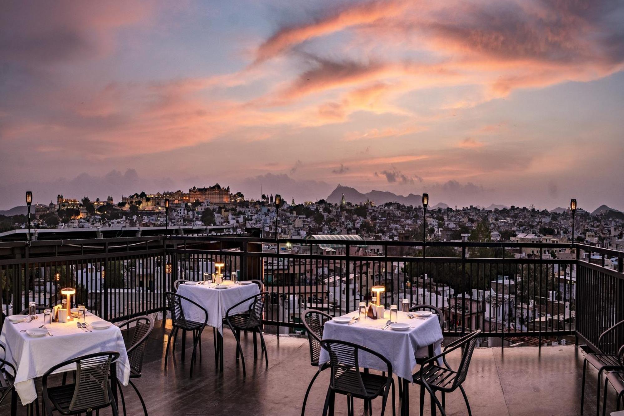 The Mangal View Residency - A Luxury Boutique Business Hotel Udaipur Exteriör bild
